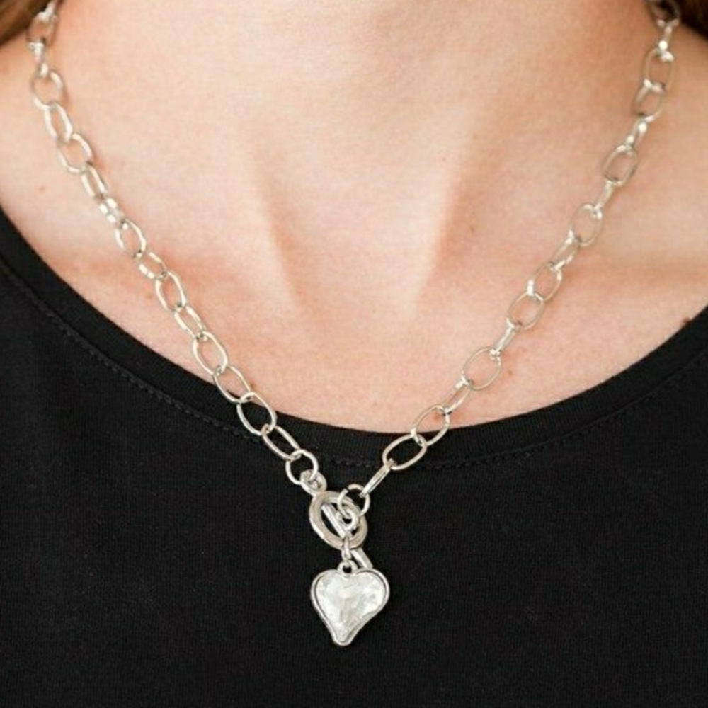 💢5/$10💢Silver Heart Pendant Necklace
